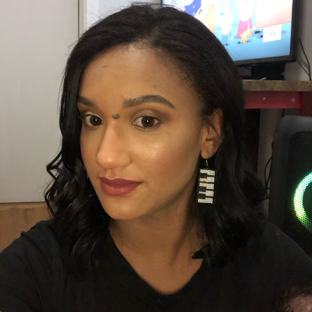 Meet your Posher, Elizabeth